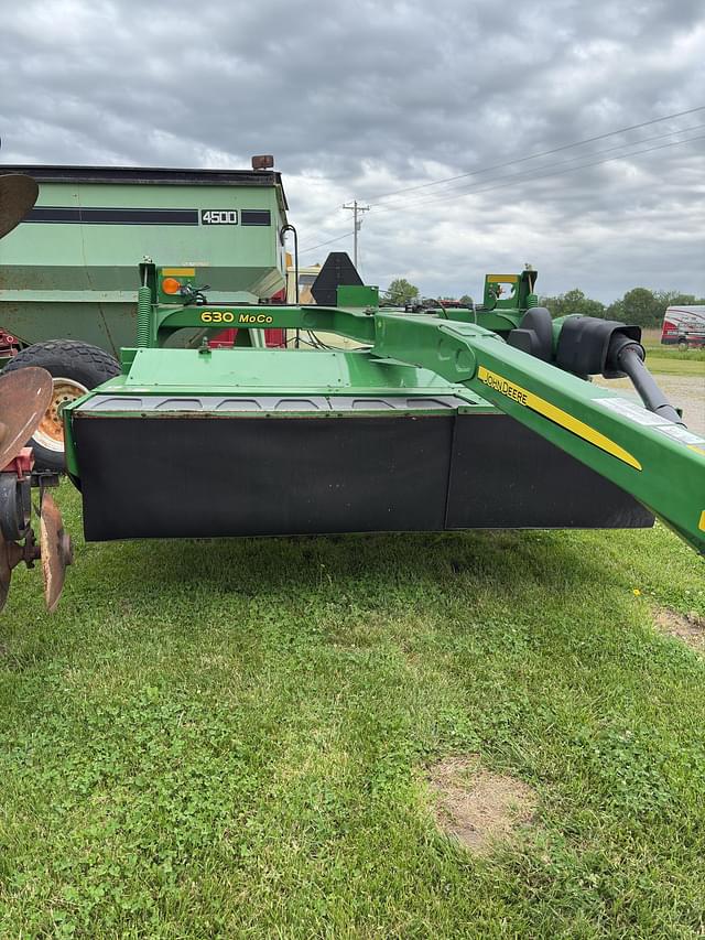 Image of John Deere 630 equipment image 3