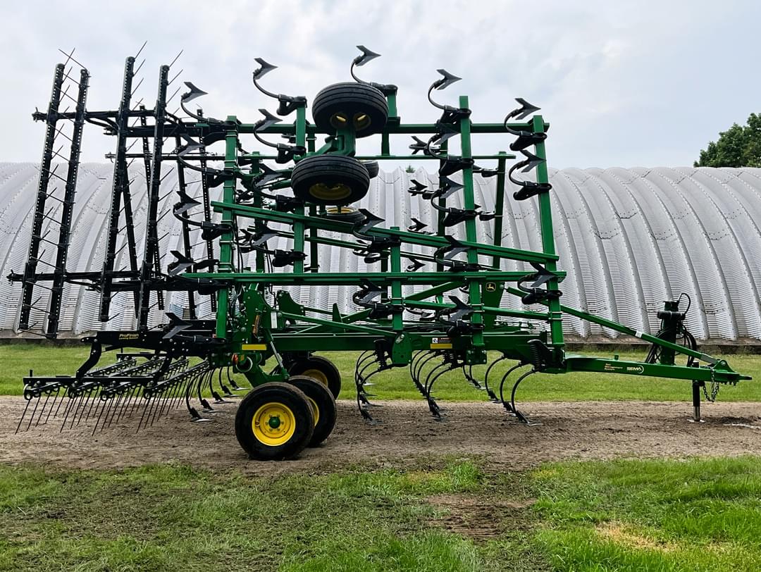 Image of John Deere 2230 Primary image