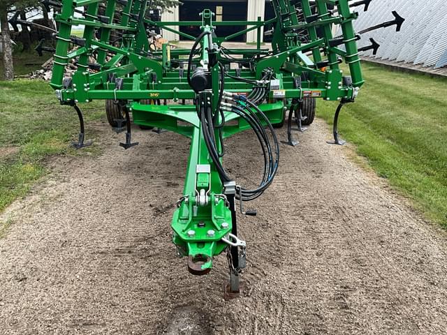 Image of John Deere 2230 equipment image 2