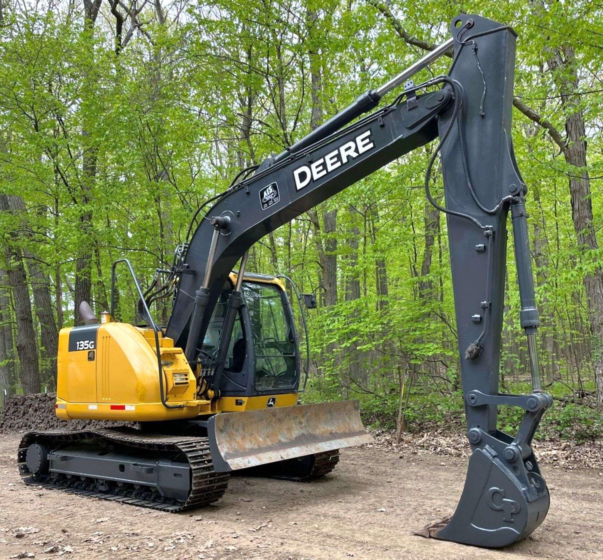 Main image John Deere 135G