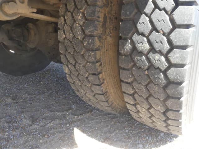 Image of International 4300 SBA equipment image 4