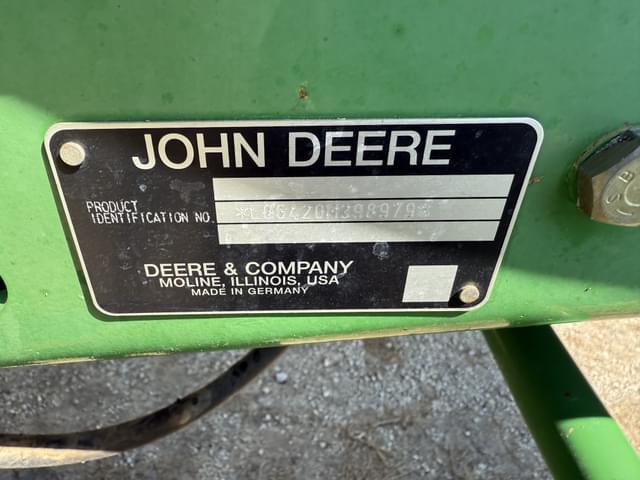 Image of John Deere 6420 equipment image 4