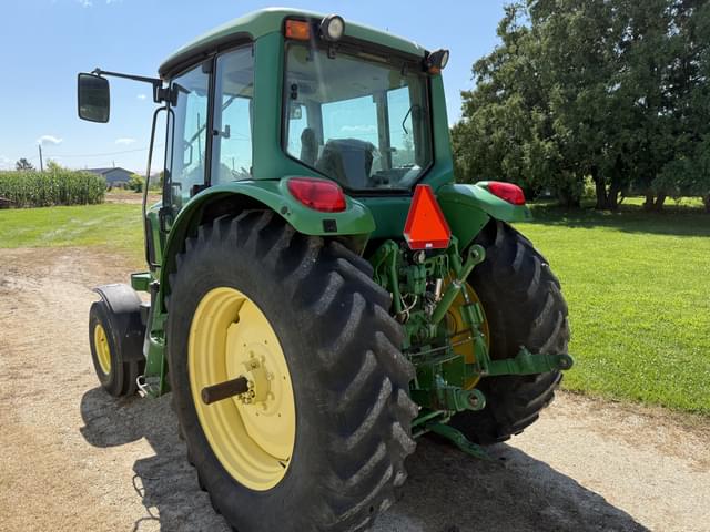 Image of John Deere 6420 equipment image 1