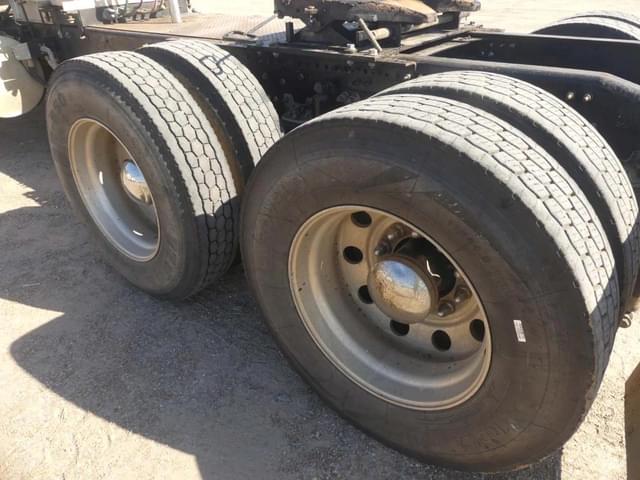 Image of Mack CHU613 equipment image 4