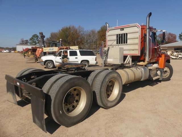 Image of Mack CHU613 equipment image 2