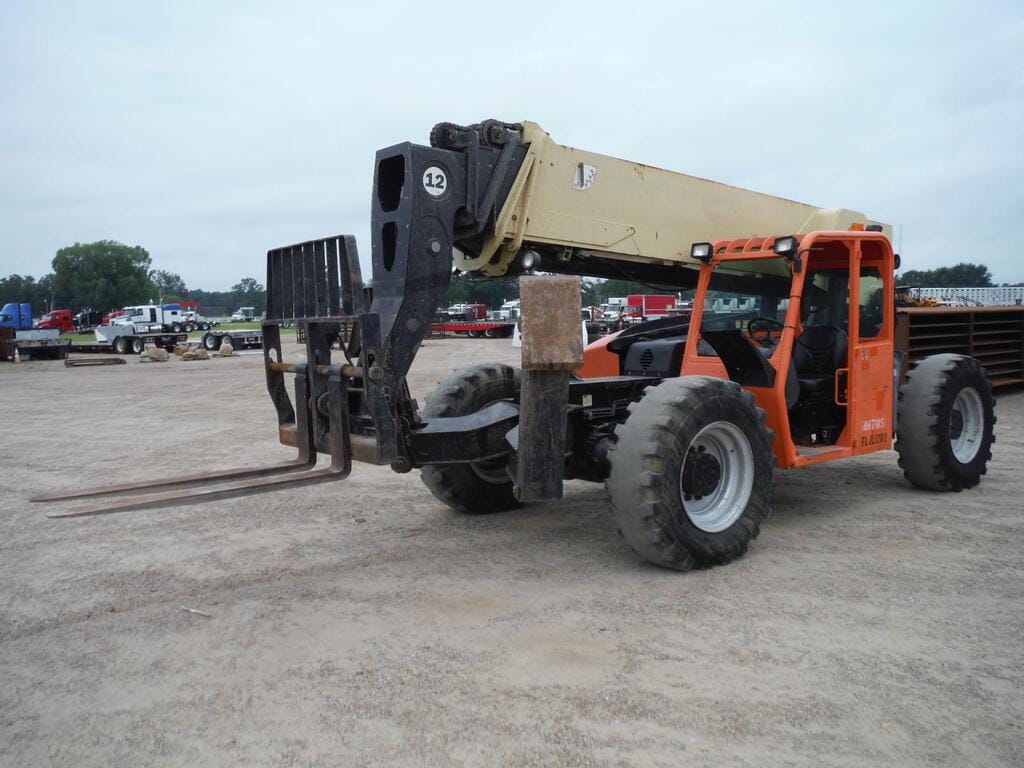 Main image JLG G12-55A