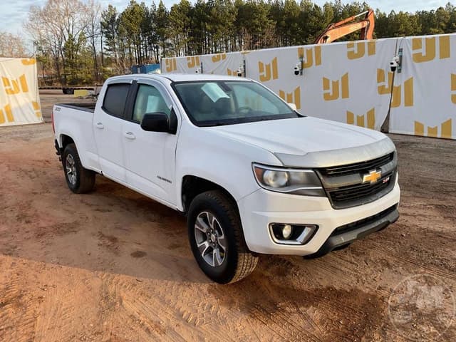 Image of Chevrolet Colorado equipment image 2