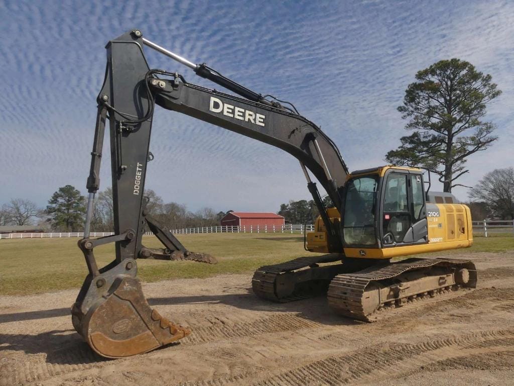 2019 John Deere 210G Equipment Image0