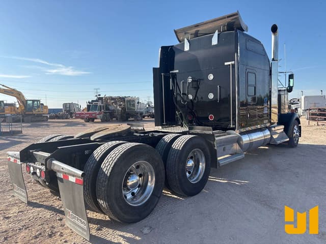 Image of Kenworth W900 equipment image 4