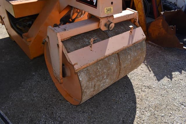 Image of LeeBoy 400 equipment image 2