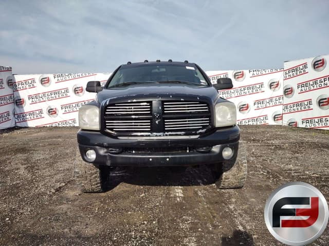 Image of Dodge Ram 2500 equipment image 1