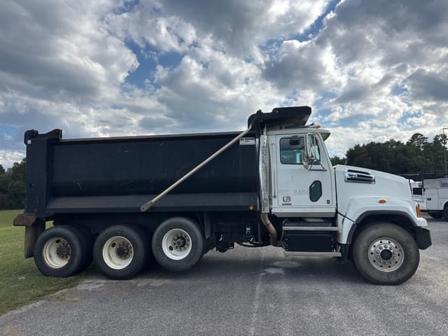Image of Western Star 4700 equipment image 3