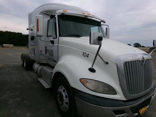 Image of International ProStar Plus 122 equipment image 3