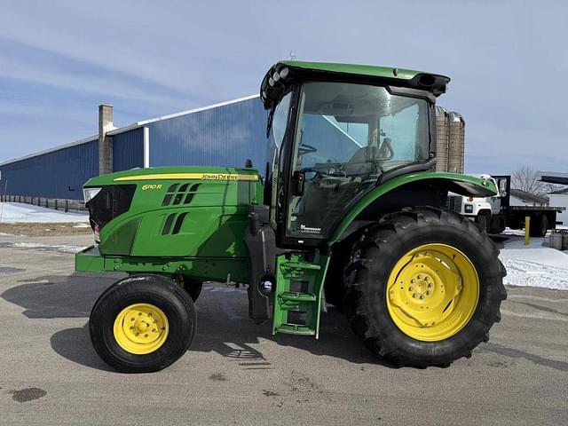 Image of John Deere 6110R equipment image 2