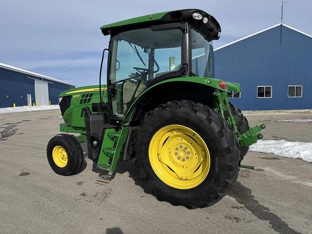 Image of John Deere 6110R equipment image 3