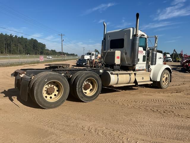 Image of Kenworth W900 equipment image 4