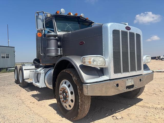 Image of Peterbilt 388 equipment image 2
