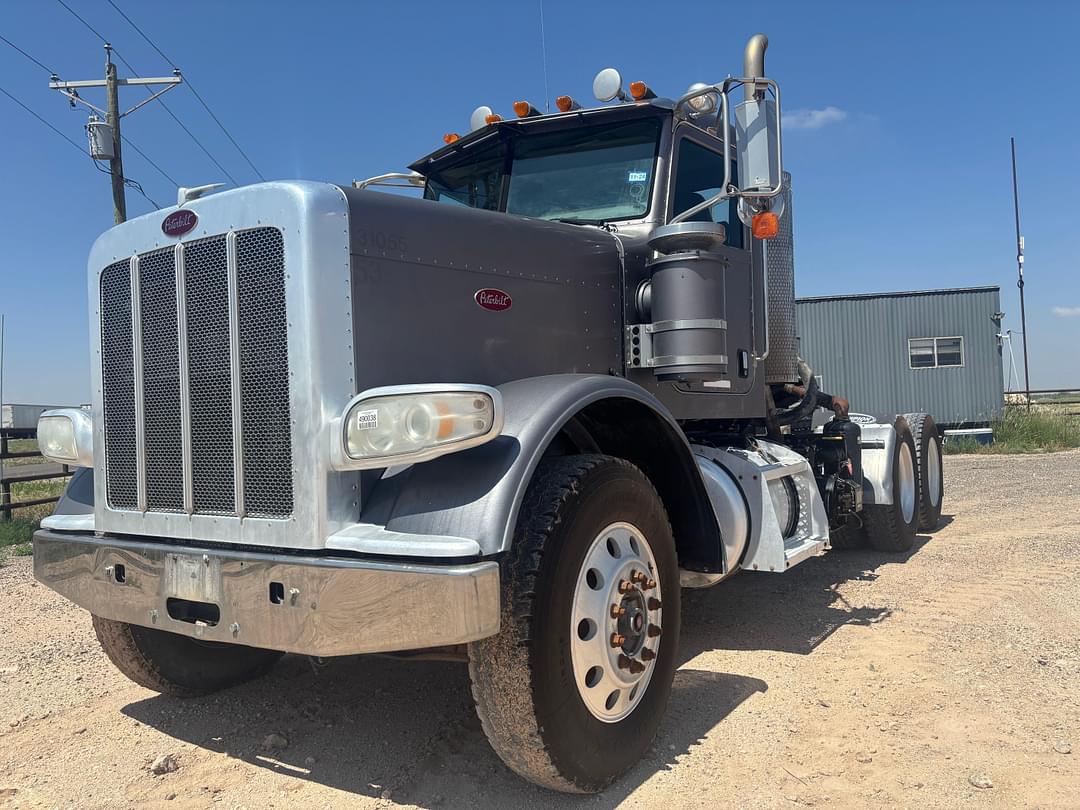 Image of Peterbilt 388 Primary image