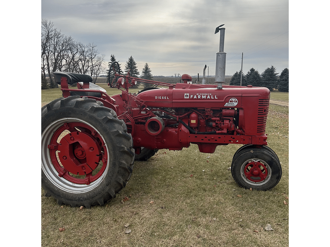 Image of Farmall Super M-TA Primary image