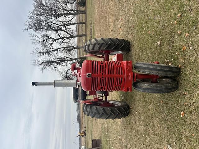 Image of Farmall Super M-TA equipment image 2
