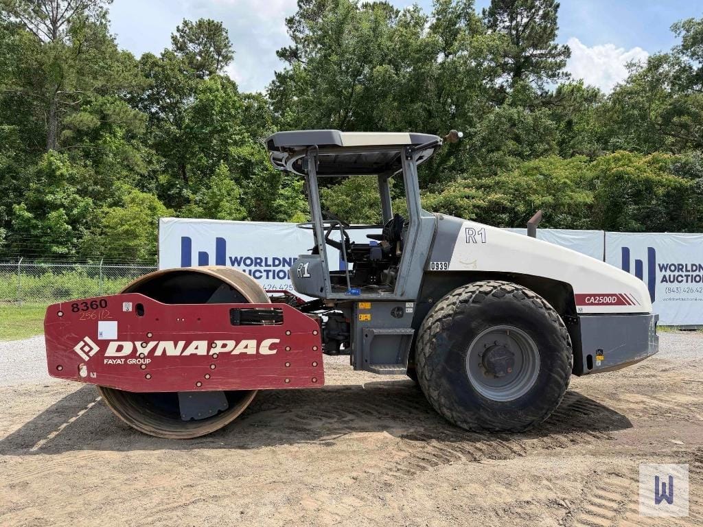 2020 DYNAPAC CA2500D Equipment Image0