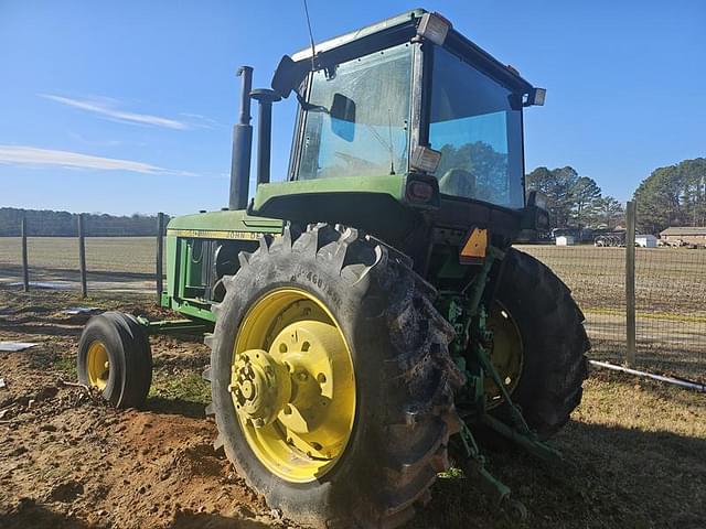 Image of John Deere 4440 equipment image 2