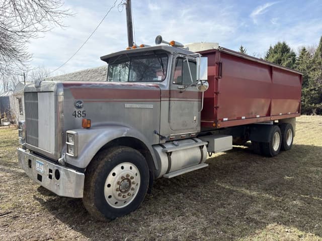 Image of International 9370 equipment image 1