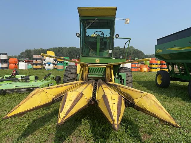 Image of John Deere 5400 equipment image 1