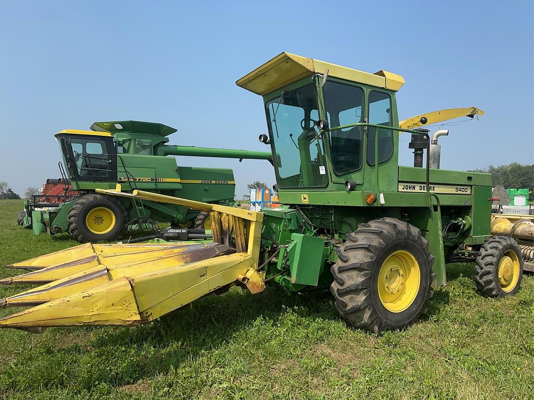 Image of John Deere 5400 Primary image