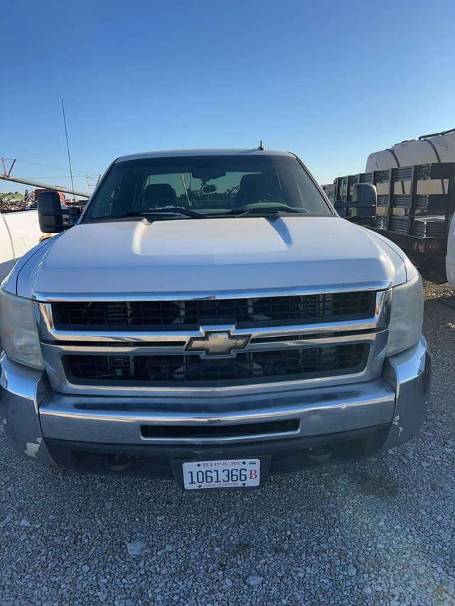 Image of Chevrolet 2500HD equipment image 1