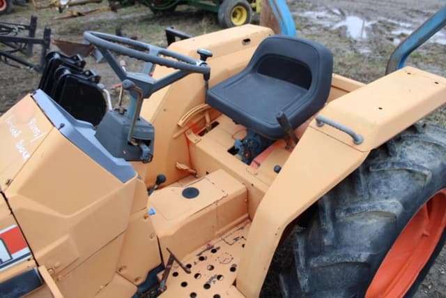 Image of Kubota L2250 equipment image 4