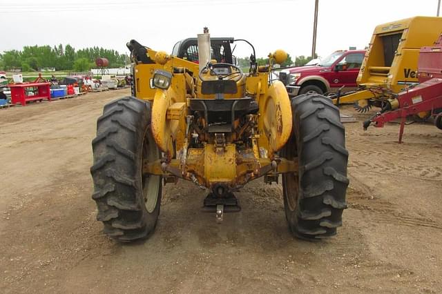 Image of Ford 3400 equipment image 4