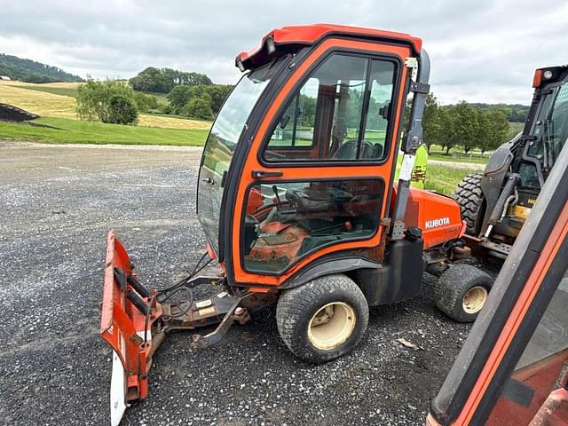 Image of Kubota F3680 equipment image 1