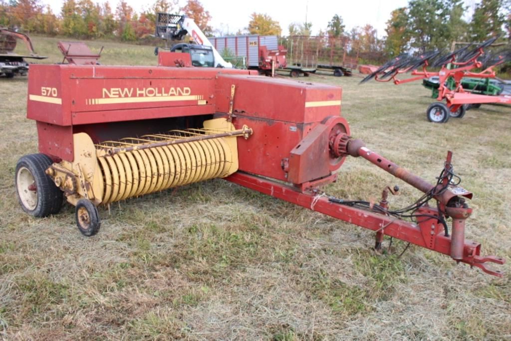 New Holland 570 Equipment Image0