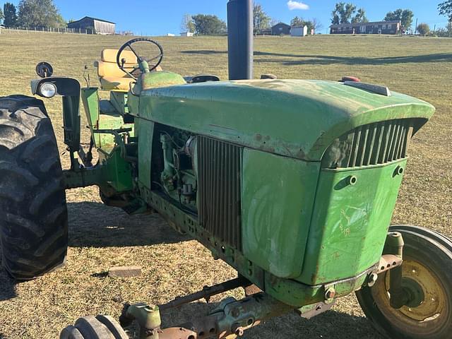 Image of John Deere 4020 equipment image 2