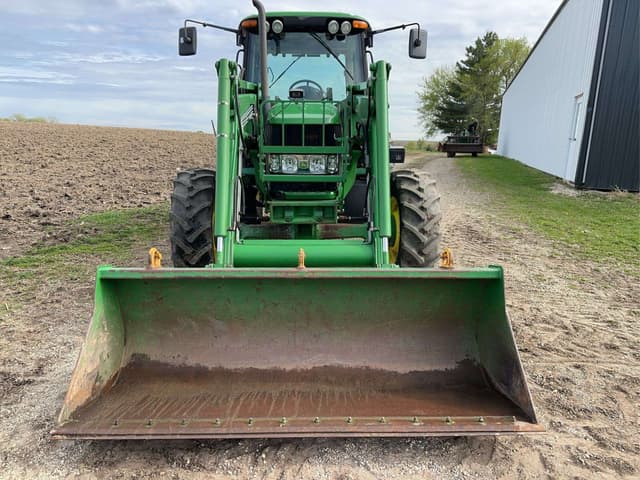 Image of John Deere 6330 equipment image 3