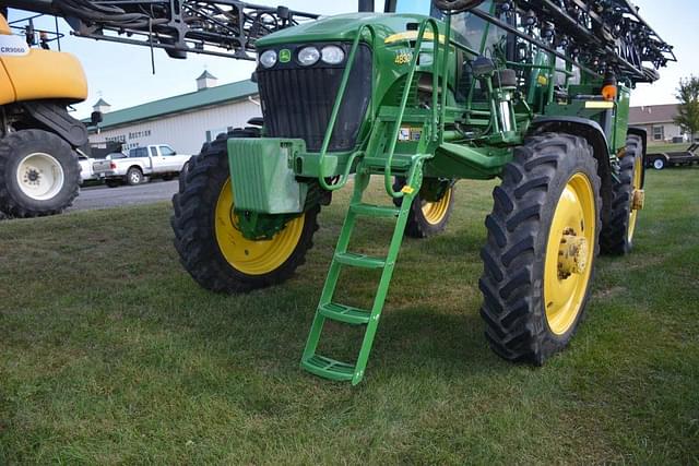 Image of John Deere 4830 equipment image 1