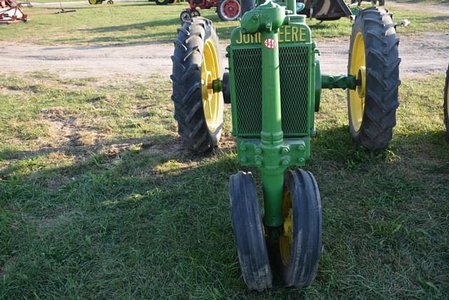 Image of John Deere B equipment image 4