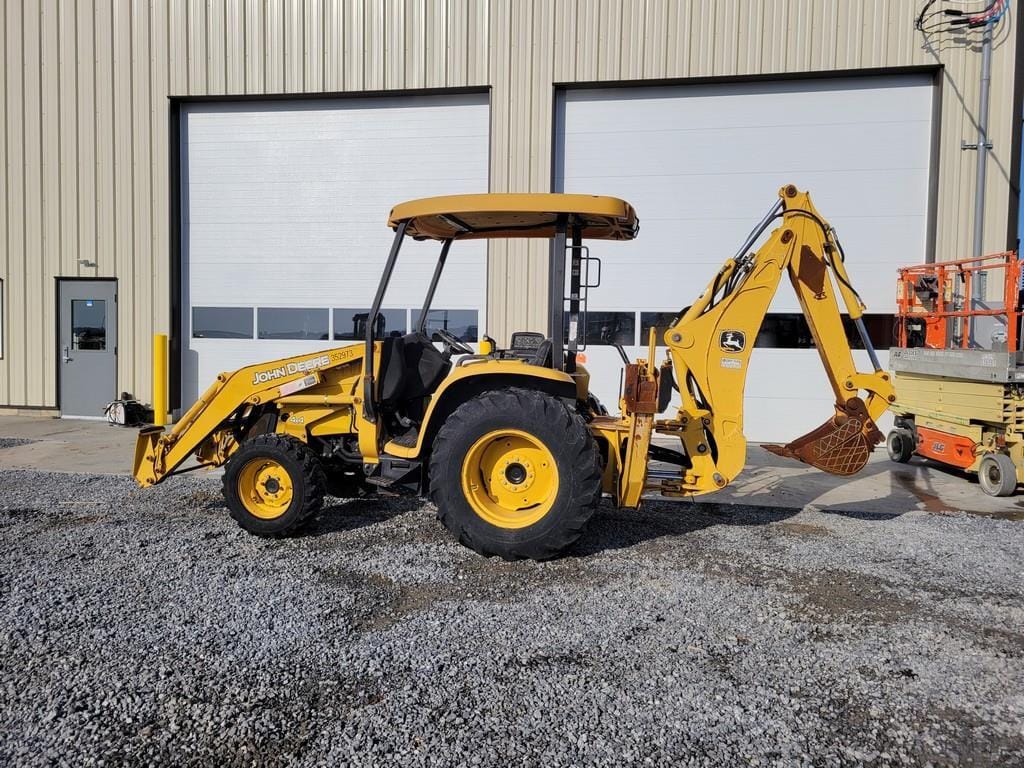 John Deere 110 Equipment Image0