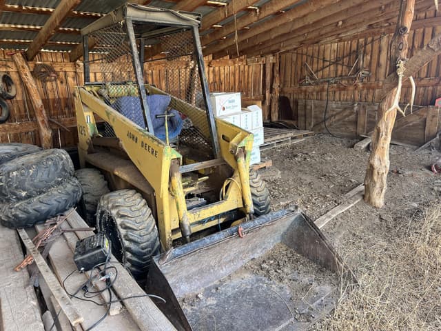 Image of John Deere 125 equipment image 1