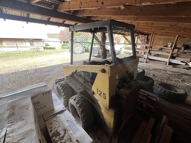 Image of John Deere 125 equipment image 3