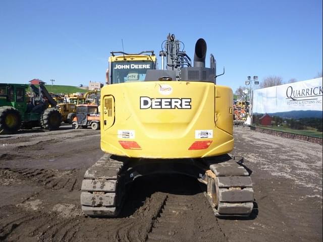 Image of John Deere 135G equipment image 3