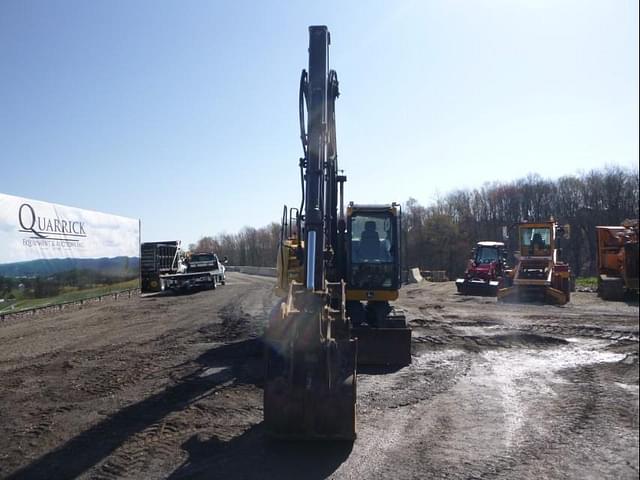 Image of John Deere 135G equipment image 1