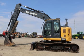 John Deere 135G Equipment Image0