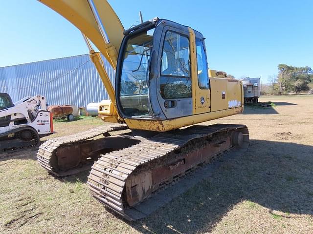 Image of John Deere 200C LC equipment image 4