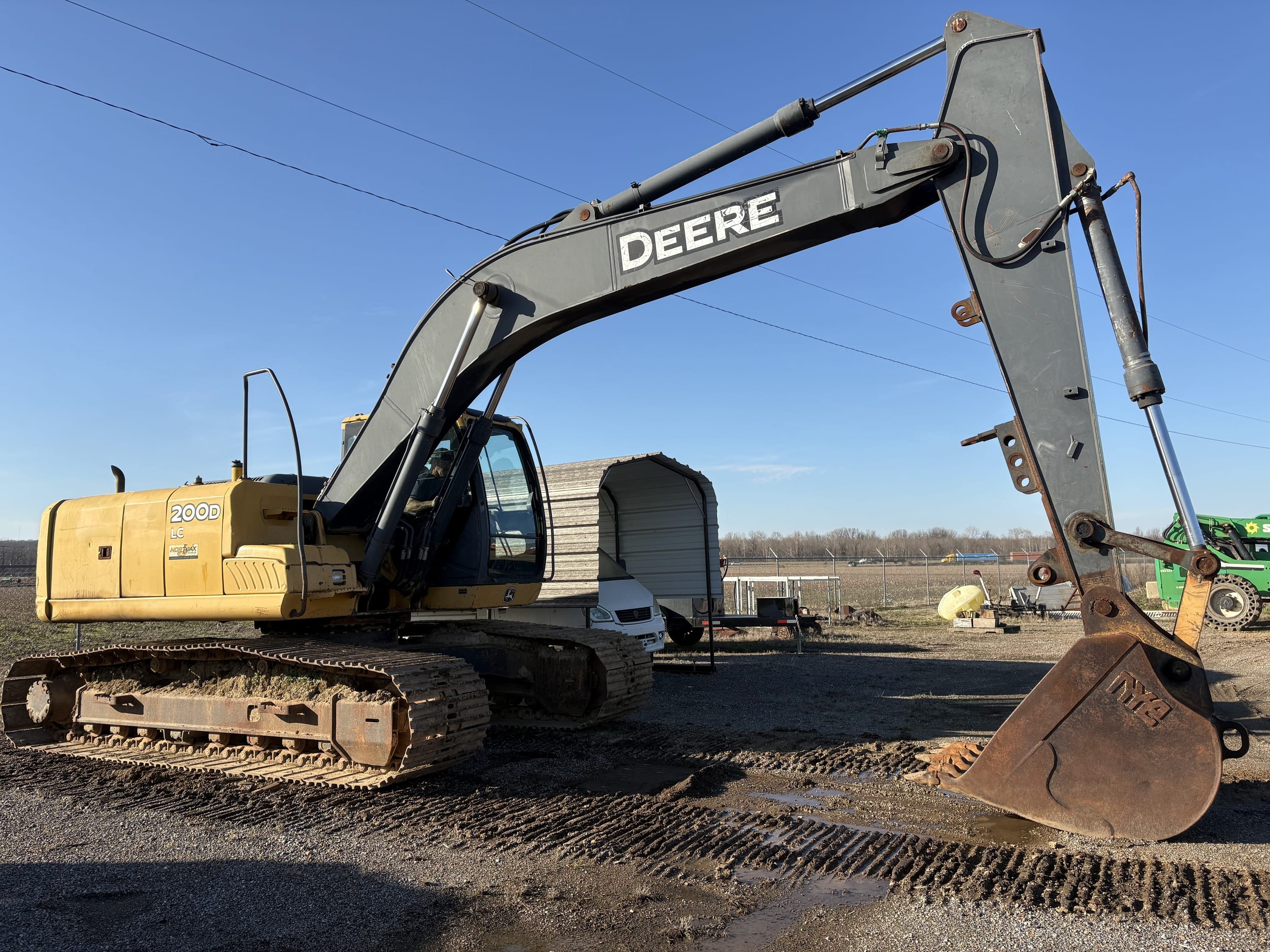 John Deere 200D-LC Equipment Image0