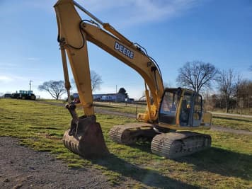 Main image John Deere 200LC