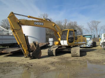 Main image John Deere 200LC