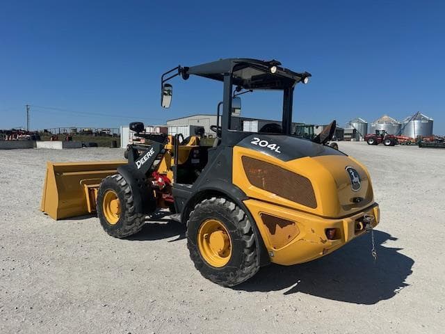 Image of John Deere 204L equipment image 2