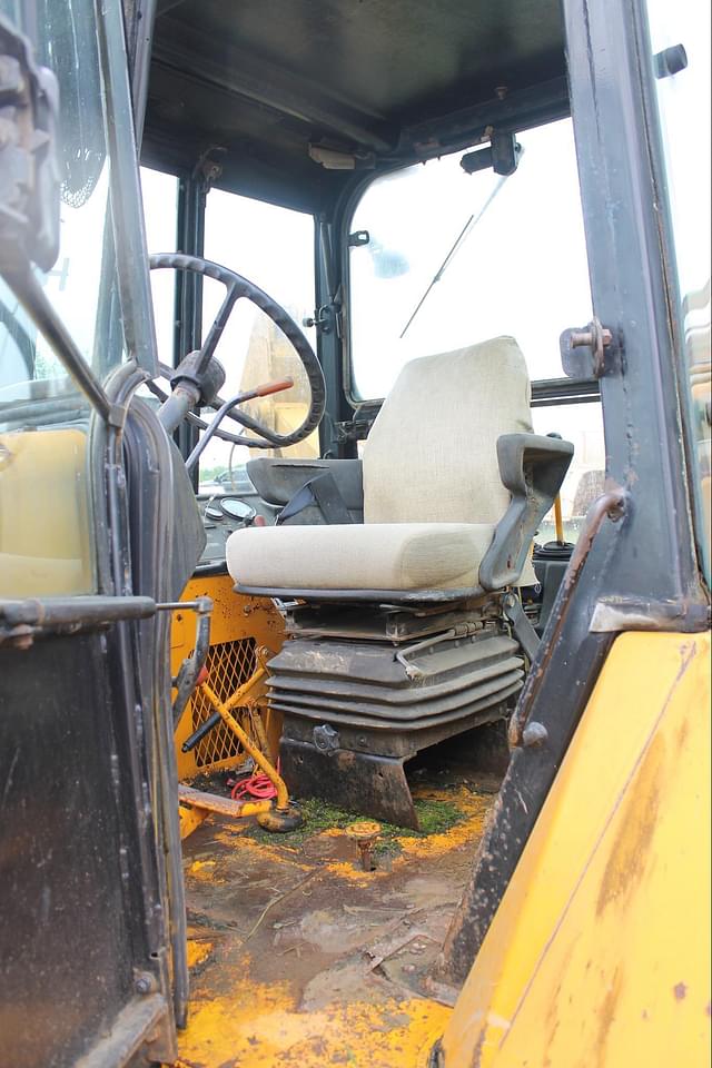 Image of John Deere 210C equipment image 3